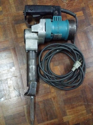 เครื่องสกัดไฟฟ้า ,เจาะคอนกรีต,แย็ก มากีตาร์ MAKITA HM0810