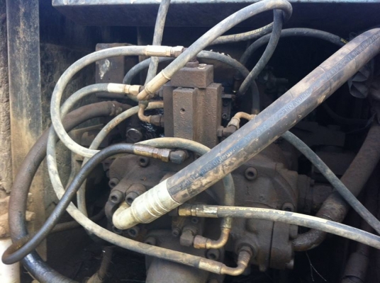 รถแบคโฮ HITACHI EX200-3 รถสวยใช้งานดี มีทะเบียนครบ