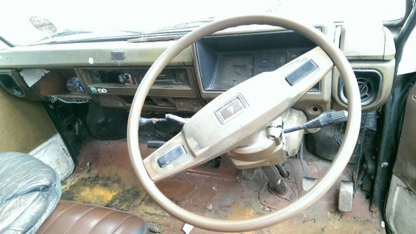 ขายรถตู้ toyota hiace หัวแตงโม สวยๆ คลาสสิค ขายรถตู้ toyota hiace หัวแตงโม สวยๆ คลาสสิค