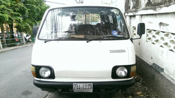 ขายรถตู้ toyota hiace หัวแตงโม  สวยๆ คลาสสิค