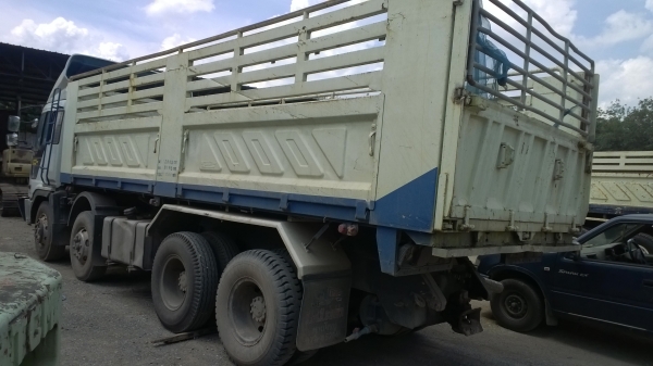 กระบะดั้ม ST ยาว6.80เมตร ปี2009 (2551)ครบชุด....จะยกลงจาก 12 ล้อHINO สนใจสอบถามได้...