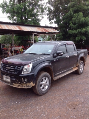 อีสุสุ 4 ประตู เเพลตตินั่มไฮเเลนเดอร์ เครื่อง 2500 สภาพเดิมทั้งคัน