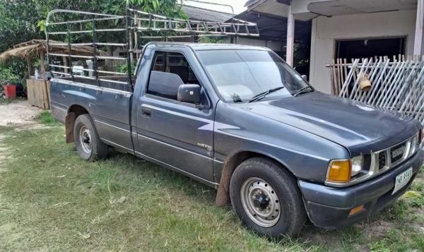 ขายมังกรปี39 เครื่อง90แรงม้า พร้อมคอกเหล็ก