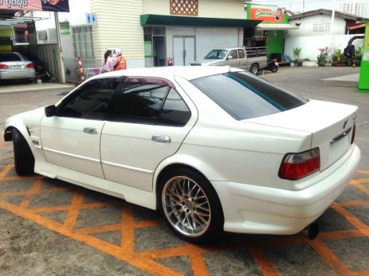 ขาย E36 1Jโบคู่ เกียร์ออโต้ ของแต่งคุ้มๆ