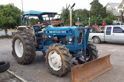 ขายรถไถ ford 6600 เสื้อลาย สองเพลา