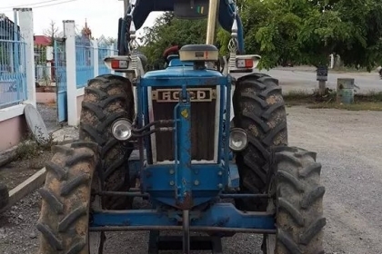 ขายรถไถ ford 6600 เสื้อลาย สองเพลา