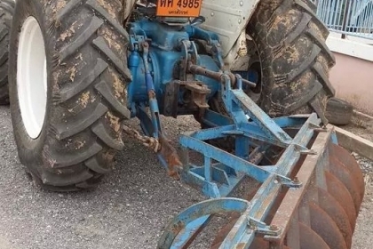 ขายรถไถ ford 6600 เสื้อลาย สองเพลา