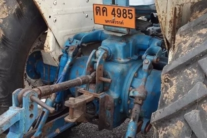 ขายรถไถ ford 6600 เสื้อลาย สองเพลา