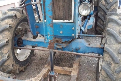 ขายรถไถ ford 6600 เสื้อลาย สองเพลา