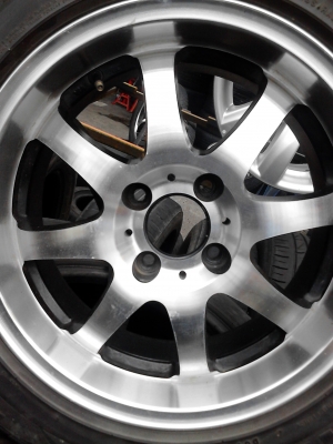 แม๊ก ขอบ 15 ขนาด 4 รู 100 ชุด 4 วง TEL.081-427-3941 แม๊ก ขอบ 15 ขนาด 4 รู 100 ชุด 4 วง TEL.081-427-3941