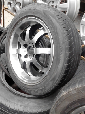 แม๊ก ขอบ 15 ขนาด 4 รู 100 ชุด 4 วง TEL.081-427-3941 แม๊ก ขอบ 15 ขนาด 4 รู 100 ชุด 4 วง TEL.081-427-3941