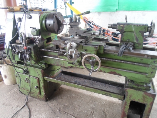 แท่นกลึง 5 ฟุต 2 เพลา เกียร์บล็อก พร้อมใช้ มี 3 จับ พร้อมยันศูนย์ให้พร้อม 58,000