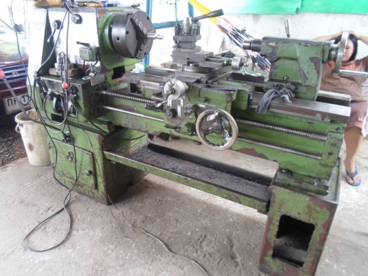 แท่นกลึง 5 ฟุต 2 เพลา เกียร์บล็อก พร้อมใช้ มี 3 จับ พร้อมยันศูนย์ให้พร้อม 58,000