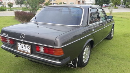 รถเก่า คลาสสิค สมบูรณ์พร้อมใช้