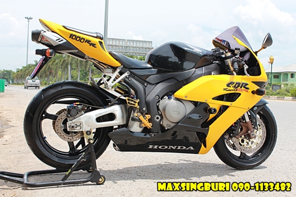 แม็กสิงห์บุรี//HONDA CBR1000RR ปี2005 สภาพหล่อ พร้อมของแต่งเพียบ ทะเบียนแท้ 315000 รับเทิร์น แม็กสิงห์บุรี//HONDA CBR1000RR ปี2005 สภาพหล่อ พร้อมของแต่งเพียบ ทะเบียนแท้ 315000 รับเทิร์น
