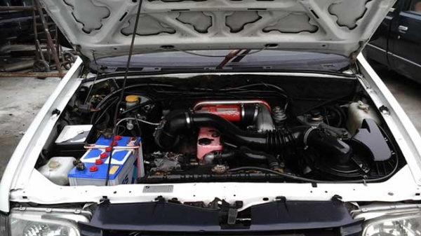 Isuzu Spark EX 2.5 Turbo 2002 M/T สี ขาว Isuzu Spark EX 2.5 Turbo 2002 M/T สี ขาว