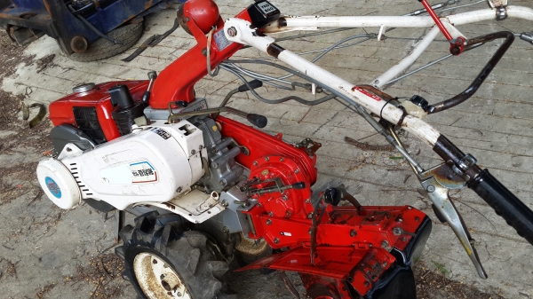 รถพรวนดิน YANMAR 5 แรง เปลี่ยนถ่ายของเหลวให้หมดพร้อมใช้งาน รถพรวนดิน YANMAR 5 แรง เปลี่ยนถ่ายของเหลวให้หมดพร้อมใช้งาน