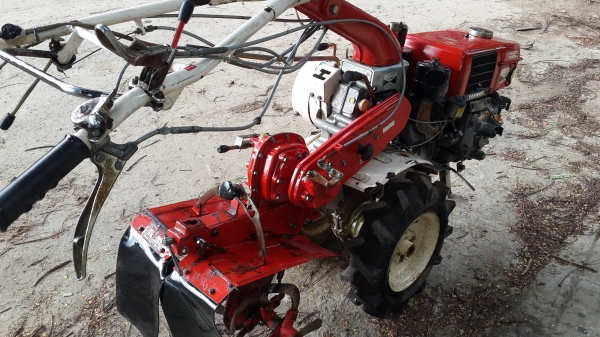 รถพรวนดิน YANMAR 5 แรง เปลี่ยนถ่ายของเหลวให้หมดพร้อมใช้งาน รถพรวนดิน YANMAR 5 แรง เปลี่ยนถ่ายของเหลวให้หมดพร้อมใช้งาน