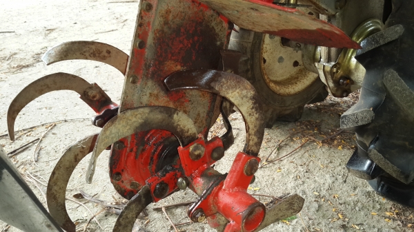 รถพรวนดิน YANMAR 5 แรง เปลี่ยนถ่ายของเหลวให้หมดพร้อมใช้งาน รถพรวนดิน YANMAR 5 แรง เปลี่ยนถ่ายของเหลวให้หมดพร้อมใช้งาน