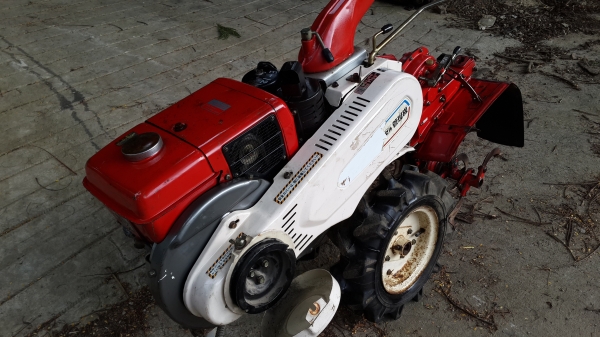 รถพรวนดิน YANMAR 5 แรง เปลี่ยนถ่ายของเหลวให้หมดพร้อมใช้งาน รถพรวนดิน YANMAR 5 แรง เปลี่ยนถ่ายของเหลวให้หมดพร้อมใช้งาน