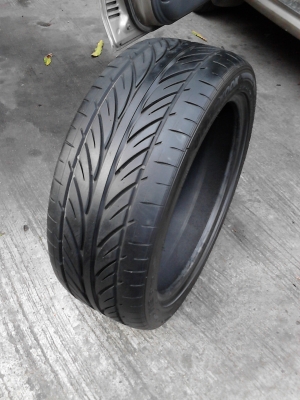 215/45R17 HANKOOK VENTUS V12 EVO MADE IN KOREA ปี2011 มี 1 เส้น  สวย หนา ไม่มีปะ TEL.081-427-3941