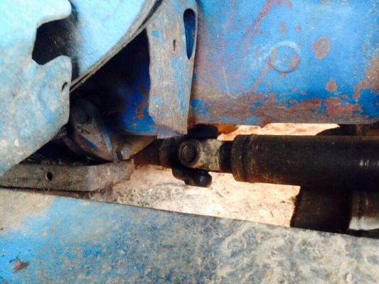 ขายรถไถฟอร์ด 6610 เพลาหน้าคาราโล่ 2 เพลา เอกสารเล่มทะเบียน สนใจโทร 081-9701072