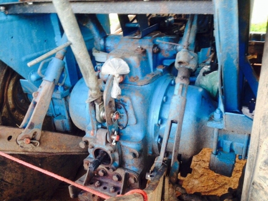 ขายรถไถฟอร์ด 6610 เพลาหน้าคาราโล่ 2 เพลา เอกสารเล่มทะเบียน สนใจโทร 081-9701072