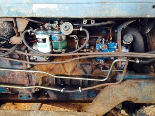 ขายรถไถฟอร์ด 6610 เพลาหน้าคาราโล่ 2 เพลา เอกสารเล่มทะเบียน สนใจโทร 081-9701072