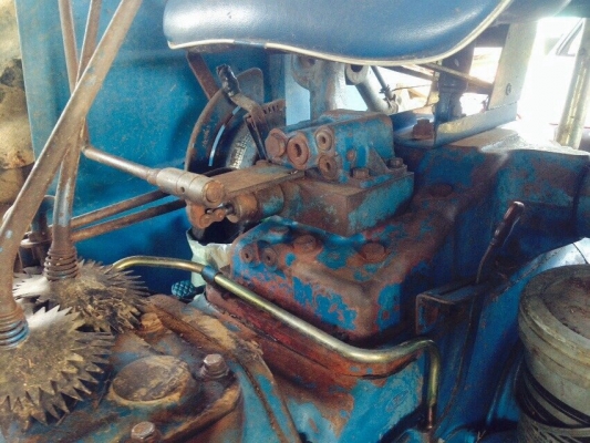 ขายรถไถฟอร์ด 6610 เพลาหน้าคาราโล่ 2 เพลา เอกสารเล่มทะเบียน สนใจโทร 081-9701072