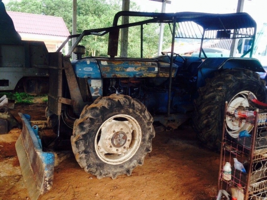 ขายรถไถฟอร์ด 6610 เพลาหน้าคาราโล่ 2 เพลา เอกสารเล่มทะเบียน สนใจโทร 081-9701072