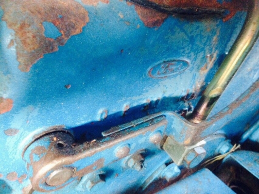 ขายรถไถฟอร์ด 6610 เพลาหน้าคาราโล่ 2 เพลา เอกสารเล่มทะเบียน สนใจโทร 081-9701072