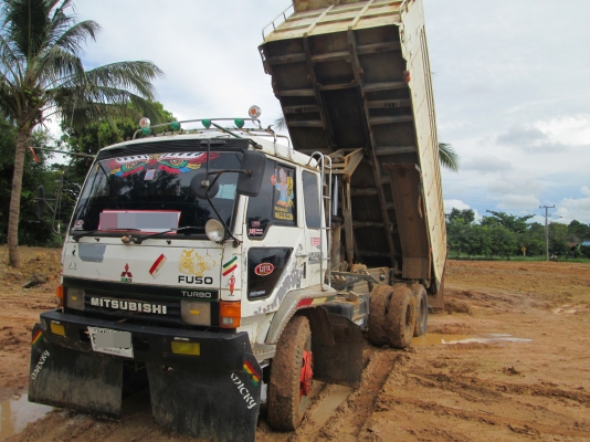 MITSUBICHI FN527 M 6D16 TF 3461-10 สปีด ดั้มสองเพลา พร้อมใช้ MITSUBICHI FN527 M 6D16 TF 3461-10 สปีด ดั้มสองเพลา พร้อมใช้