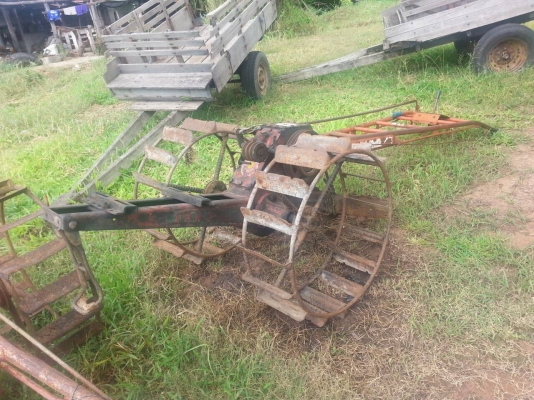 ขายโครงรถไถคูโบต้า มีจำนวนหลายโครง โครงละ6,000 สนใจโทร090-8588220คุณนะ หรือwww.truck.in.th/498 LINE ID narong498