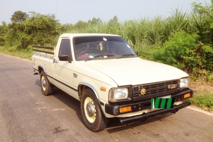 ขาย Toyota Hercules LN30 สุดคลาสสิค(ม้ากระโดด 4 ตะขอ) เครื่องดีเซล 2,200