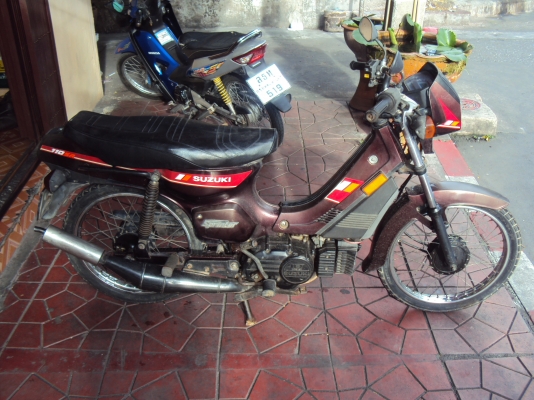 ขายรถซูซูกิสปริ้นเตอร์110มีทะเบียนชุดโอนเครื่องดีมากเดิมๆๆสนใจติดต่อสรกฤช091-8892274  086-0767308