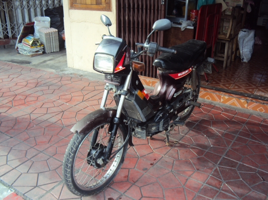 ขายรถซูซูกิสปริ้นเตอร์110มีทะเบียนชุดโอนเครื่องดีมากเดิมๆๆสนใจติดต่อสรกฤช091-8892274  086-0767308