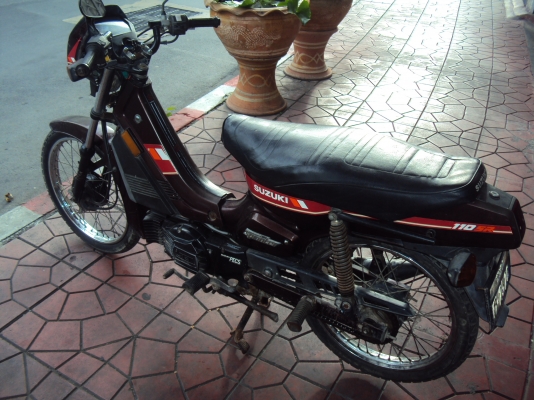 ขายรถซูซูกิสปริ้นเตอร์110มีทะเบียนชุดโอนเครื่องดีมากเดิมๆๆสนใจติดต่อสรกฤช091-8892274  086-0767308