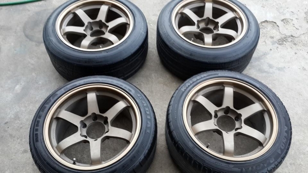 TE37 ขอบ18 6รู หน้า9.5 หลัง10.5 ออฟ22/15 พร้อมยางปี10/13 TE37 ขอบ18 6รู หน้า9.5 หลัง10.5 ออฟ22/15 พร้อมยางปี10/13