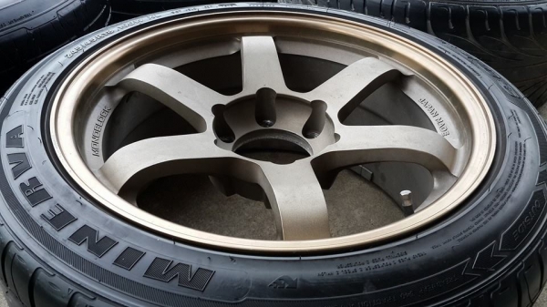 TE37 ขอบ18 6รู หน้า9.5 หลัง10.5 ออฟ22/15 พร้อมยางปี10/13 TE37 ขอบ18 6รู หน้า9.5 หลัง10.5 ออฟ22/15 พร้อมยางปี10/13