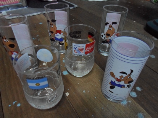 แก้วสะสม เป๊ปซี่ + แก้วโค้ก รวม 12 ใบ ขายเหมา 1,000