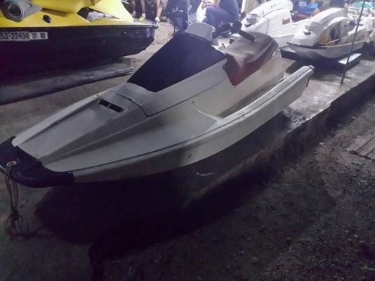 ขายเจ็ทสกี ยามาฮ่า550 เก่าญี่ปุ่น ใส่แบตวิ่งได้เลย