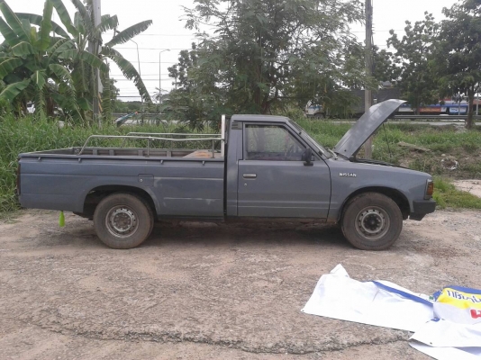 ขายรถกระบะ นิสสัน กระบะเลส ลงเครื่่องใหม่ รถมีทะเบียน ใช้งานได้ เกียร์ออโต้