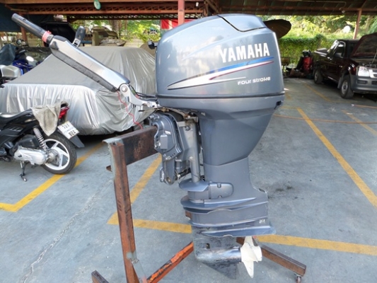 เครื่องเรือ YAMAHA 30 แรง 4STORKE นำเข้าจากญี่ปุ่น เครื่องติดง่ายเดินดี แต่ต้องเปลี่ยนลูกยางปั๊มน้ำ 68000