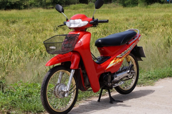 ขาย HONDA WAVE 110 สภาพเดิมสวย เก็บงานใหม่ทั้งคัน สภาพสดตามรูป ครับ ทะเบียนพร้อมโอน ภาษี พรบ 2558