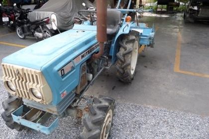 ขาย รถไถตีดินนั่งขับ MITSUBISHI D1600FD  16 แรง ขับ 4 นำเข้าจากญี่ปุ่น สภาพพร้อมใช้งาน  ขนาดใบตี 140 ซม.ล้อ 110 ซม. ราคา 89,000