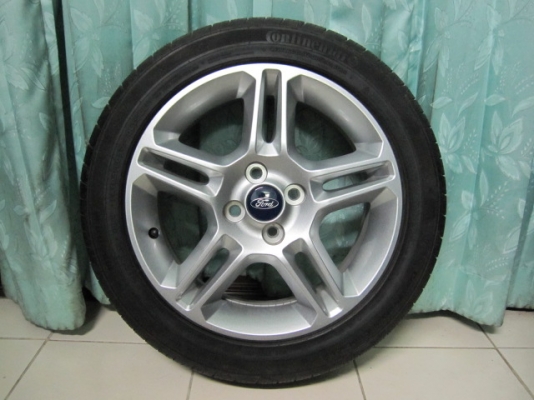 ขายล้อแม็กป้ายแดง Ford Fiesta ตัวท๊อป พร้อมยางขอบ 16