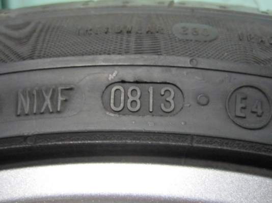 ขายล้อแม็กป้ายแดง Ford Fiesta ตัวท๊อป พร้อมยางขอบ 16