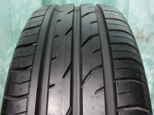 ขายล้อแม็กป้ายแดง Ford Fiesta ตัวท๊อป พร้อมยางขอบ 16