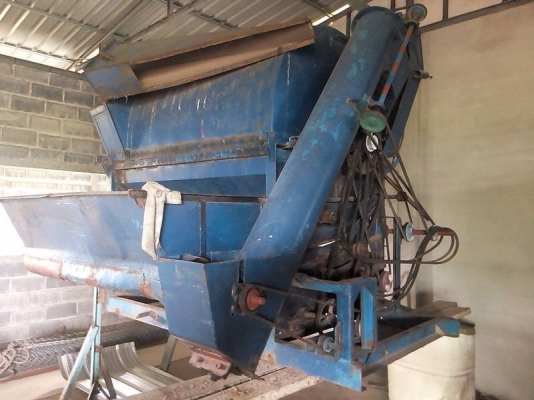 18500บาท ตู้นวดข้าวเกษตรพัฒนา พิษณุโลก  5.5ฟุตจัมโบ้ 2พัดลม สภาพพร้อมใช้