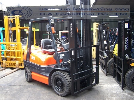 ขายรถ โฟล์คลิฟท์ TOYOTA รุ่น 6-FD25